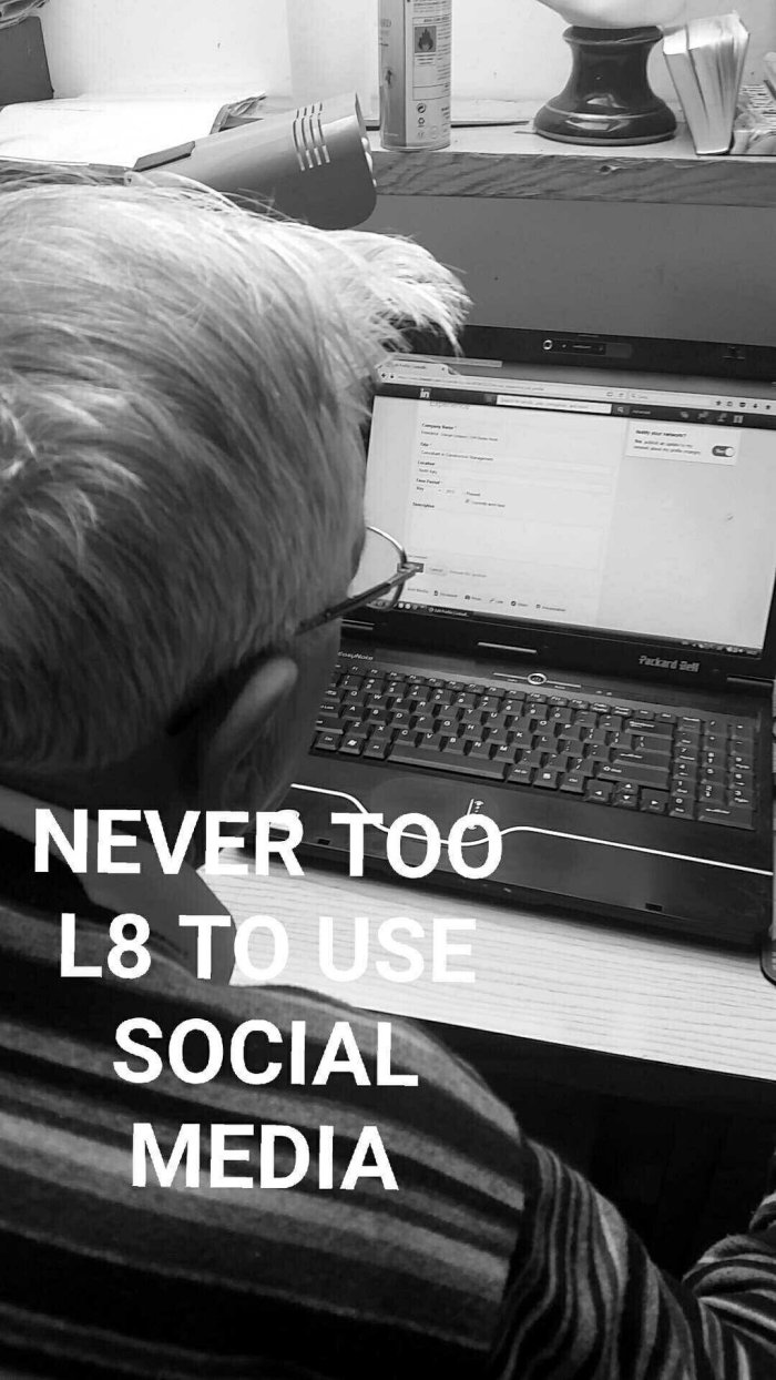 CZaqpFyXEAEmaJa.jpg large